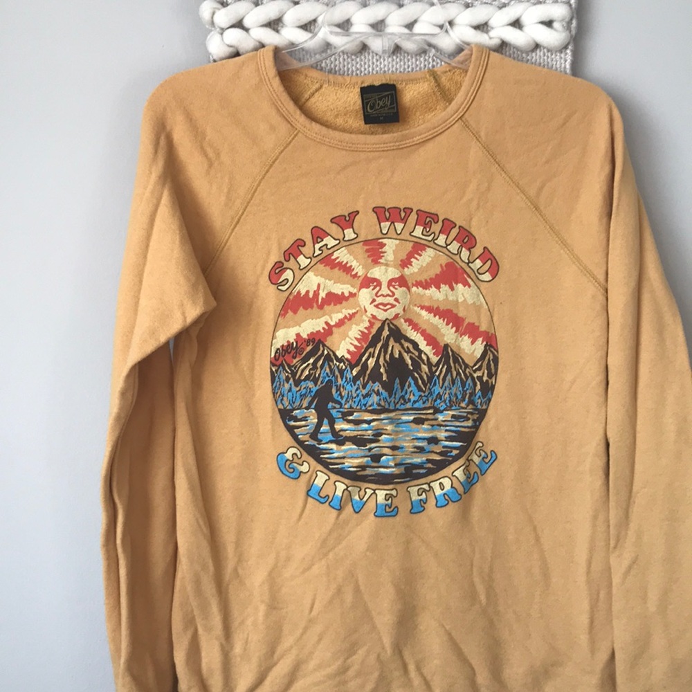 MEDIUM OBEY “Stay Weird & Live Free” Long sleeve